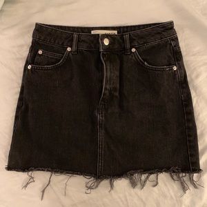 Worn once! Top shop Black Denim Jean Skirt SIZE 6